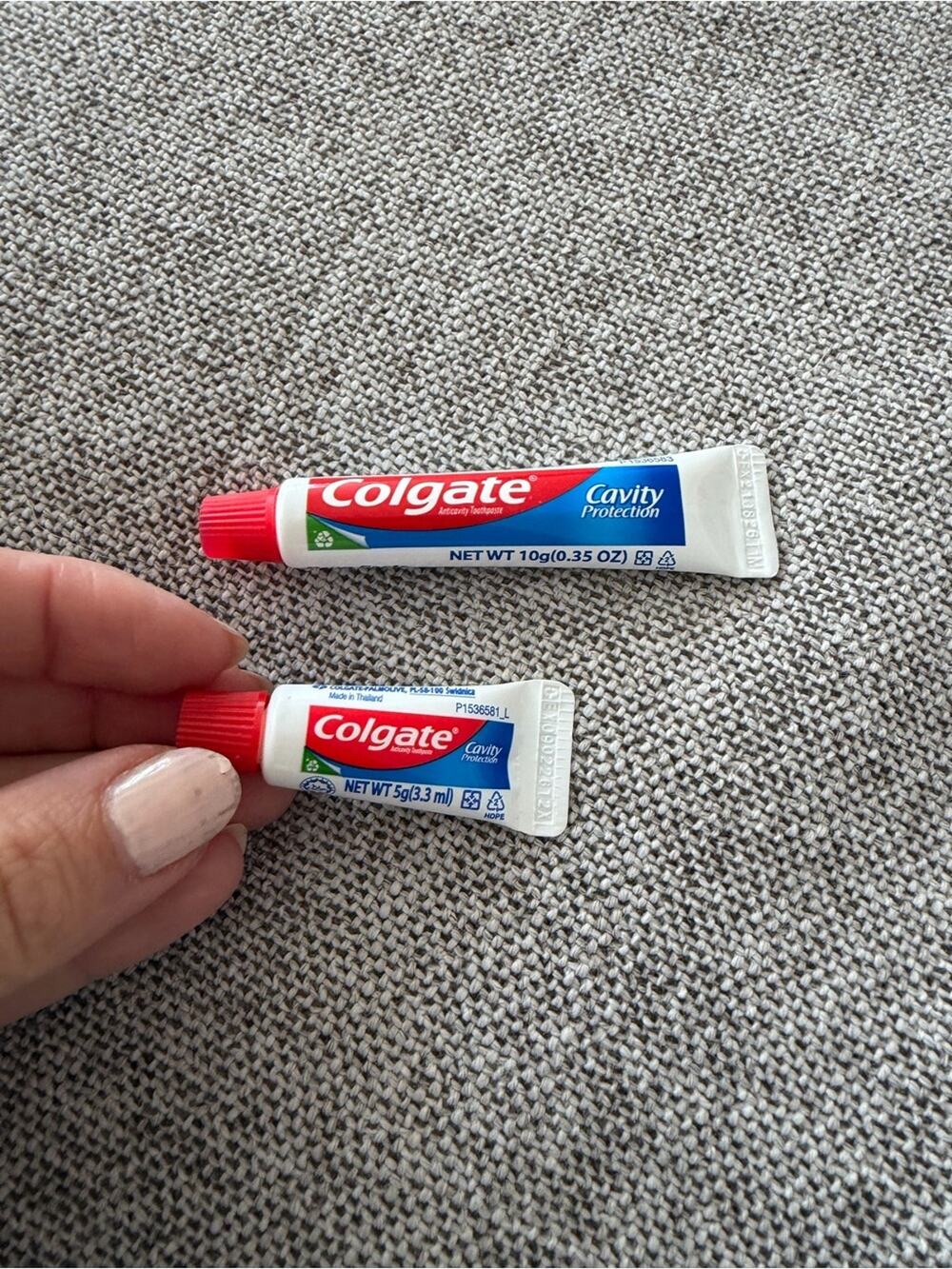 🗽2 Sealed Travel Size Cavity Protection Toothpaste Travel Tubes - Red/White